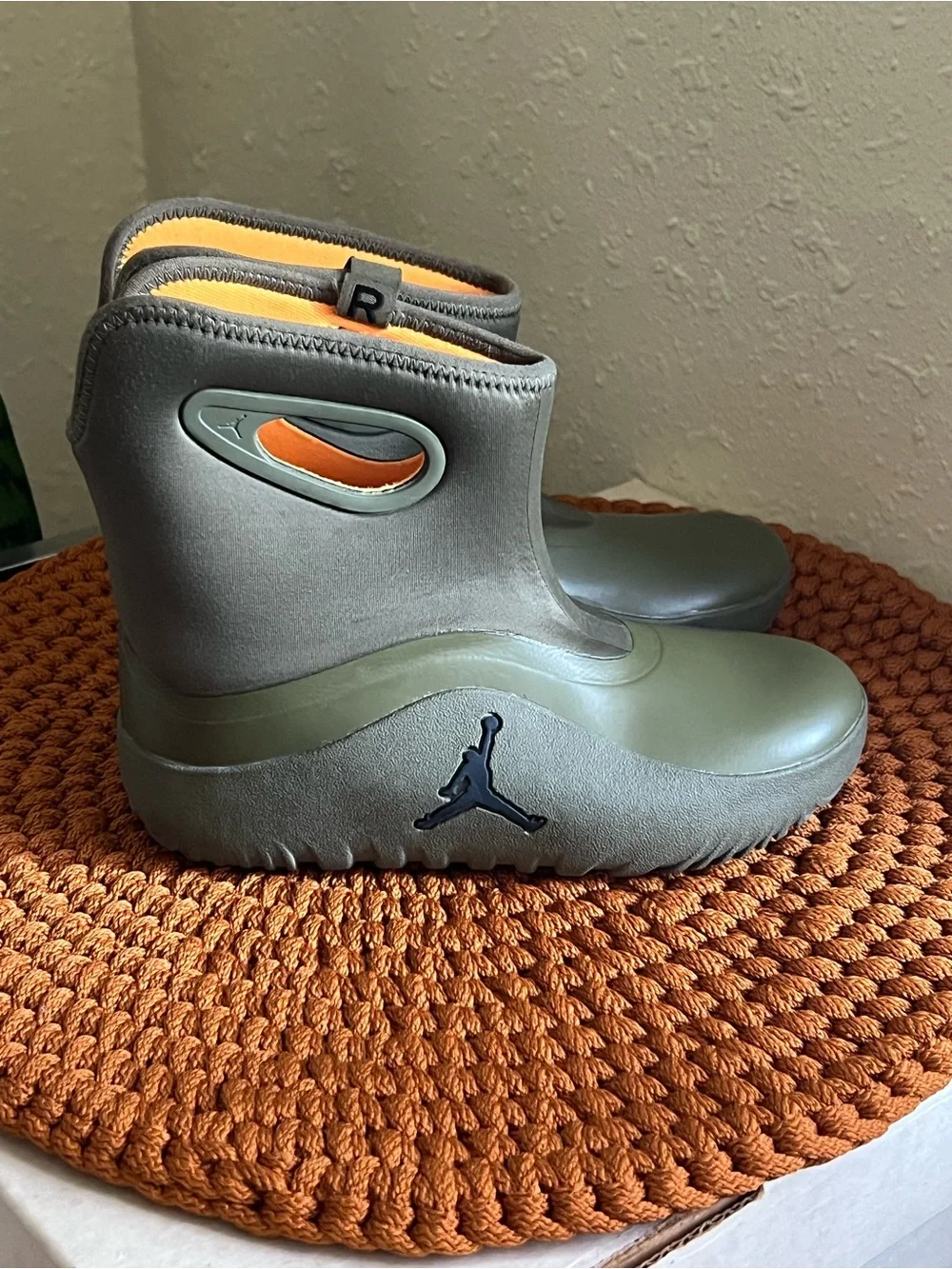 Jordan Lil Drip boots Medium Olive / Laser Orange / Black. Little kids 13 Pre-L